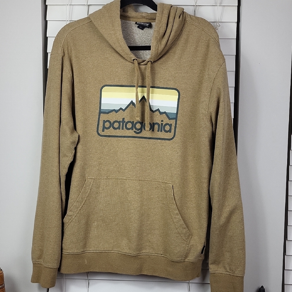 Patagonia Tan Hoodie with Multicolor Mountain Logo. Size M